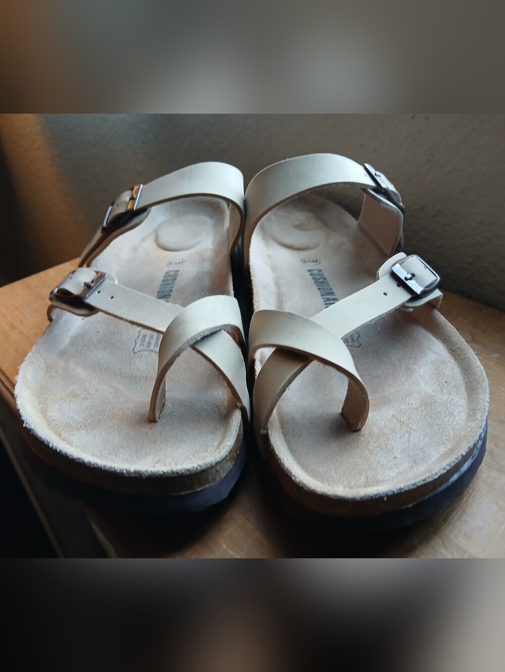 Women's Tan Double-Buckle Sandals - Comfortable Casual Footwear 8.5 M - Picture 2 of 7